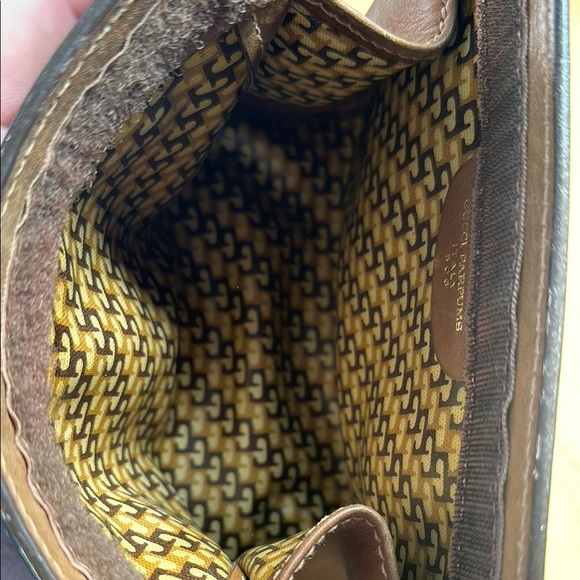 Gucci Brown Suede Cosmetics Bag - Picture 3 of 6